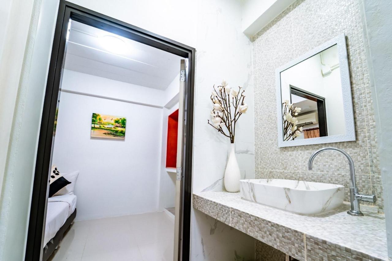 Mind And Punpun Apartment Surat Thani Esterno foto